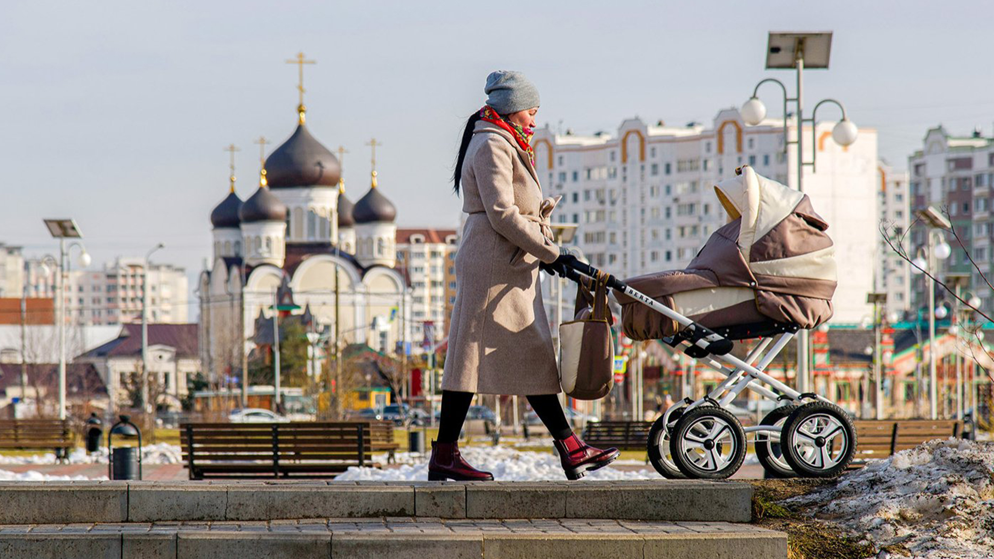 На Госуслугах можно проголосовать за меры поддержки рождаемости